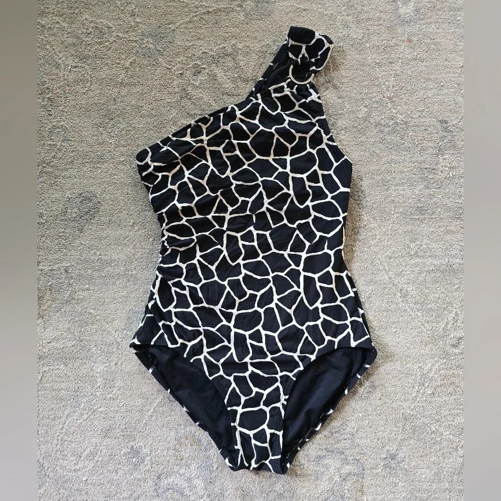 MK Michael Kors Black White Giraffe One-Shoulder One Piece Swimsuit - Picture 1 of 8
